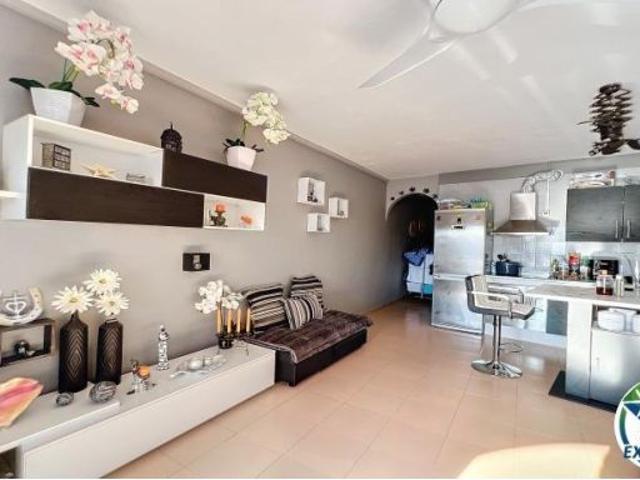 APARTAMENTO CON VISTA AL CANAL