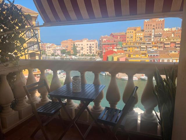 Apartamento con vistas a la dársena en Port Saplaya