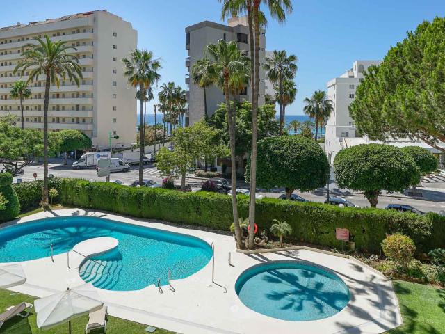 Apartamento con vistas al mar en Marbella centro a la venta