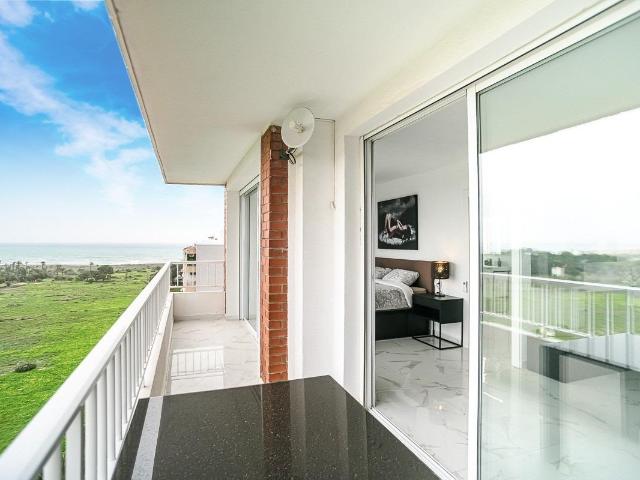 Apartamento con vistas al mar en Punta Prima