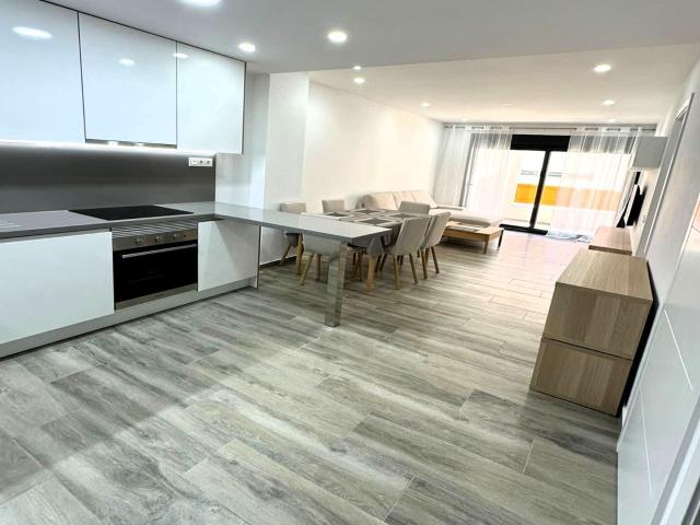 Apartamento construido en 2024 109 m2 1.ª planta en Alegria XVIII con piscina interior, sauna y gimnasio, en pleno centro de la ciudad, ¡a tan solo 300 m de Piscinas Naturales/Playa del Cura!