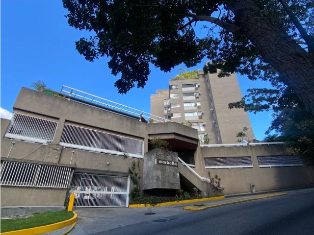 Apartamento Colinas de bello Monte 64m2 1H 2B 1E