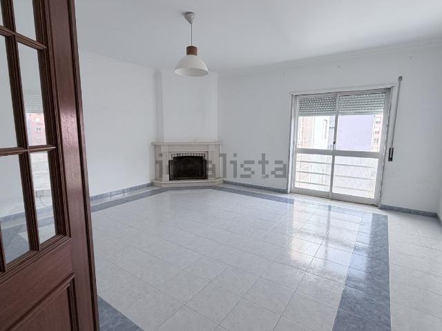 Apartamento, Corroios