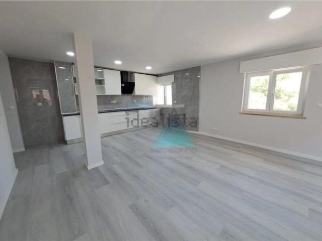 Apartamento, Corroios