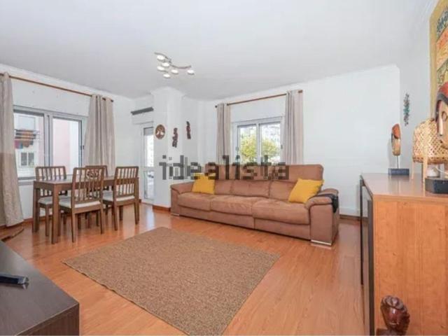Apartamento, Corroios