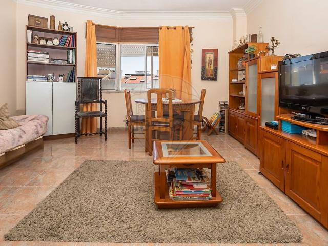 Apartamento, Corroios