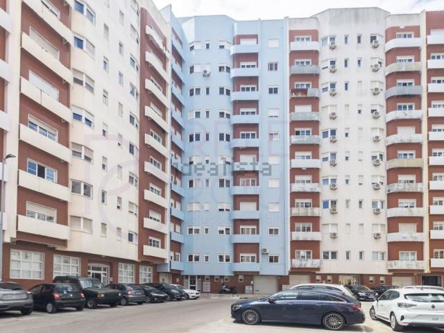 Apartamento, Corroios