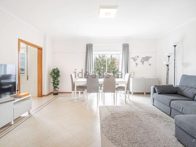 Apartamento, Corroios