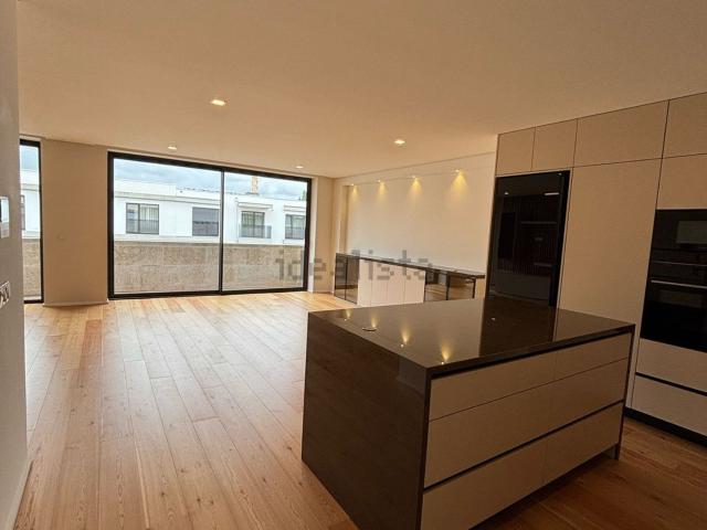 Apartamento, Creixomil