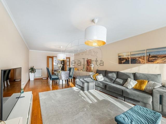 Apartamento, Creixomil