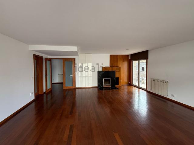 Apartamento, Creixomil