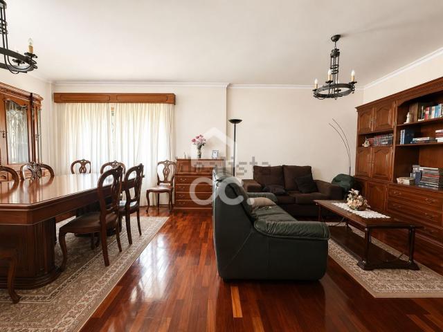 Apartamento, Custóias