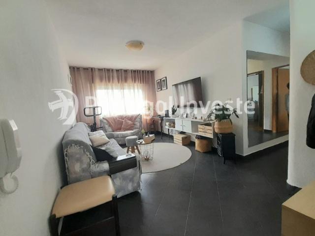 Apartamento de 4 assoalhadas Muito Potencial de Valorização! Com Baixa de PREÇO! Praça de Portugal