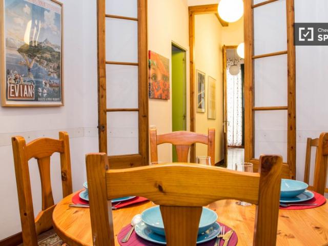 Apartamento de 4 dormitorios en alquiler en El Raval, Barcelona