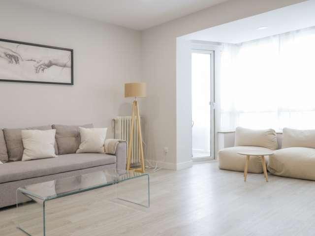 Apartamento de 4 dormitorios en alquiler en Hispanoamérica, Madrid
