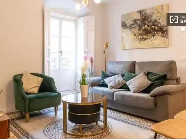 Apartamento de 4 dormitorios en alquiler en Palacio, Madrid