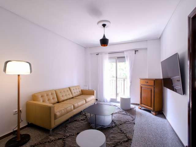 Apartamento de 4 dormitorios en alquiler en Patraix, Valencia