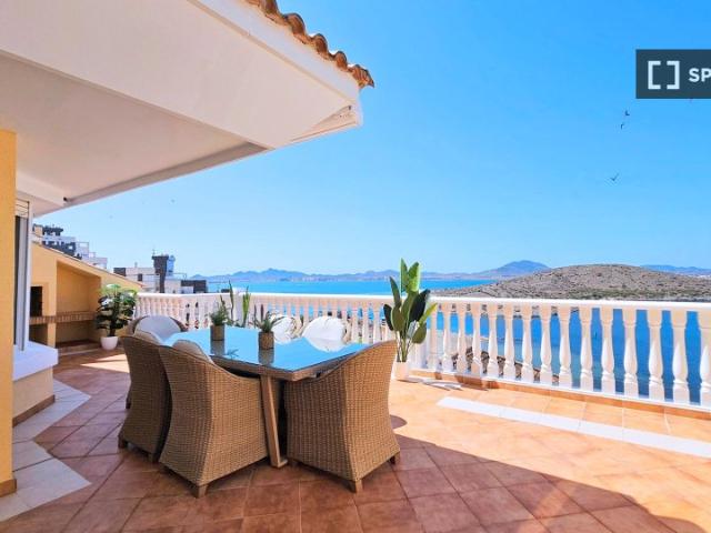 Apartamento de 4 habitaciones en alquiler en Cartagena