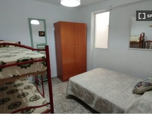 Apartamento de 4 habitaciones en alquiler en Dúrcal, gastos incluidos