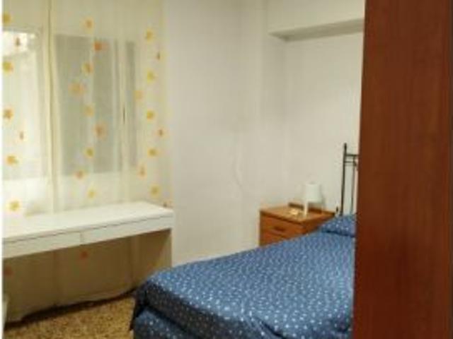 Apartamento de 4 habitaciones en alquiler en L' Amistat, solo para estudiantes