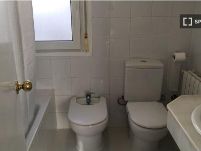 Apartamento de 4 habitaciones en alquiler en San Basilio, Córdoba, gastos incluidos