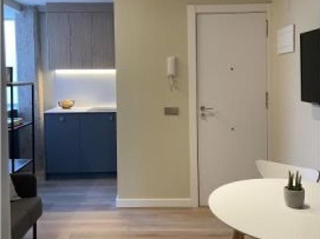 Apartamento de 4 habitaciones en alquiler en Soternes