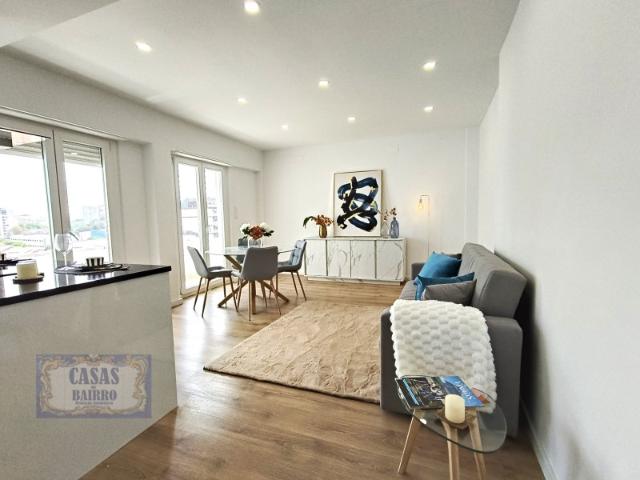 Apartamento de 4ass T3 mobilado e equipado na Avenida do Uruguai em Benfica