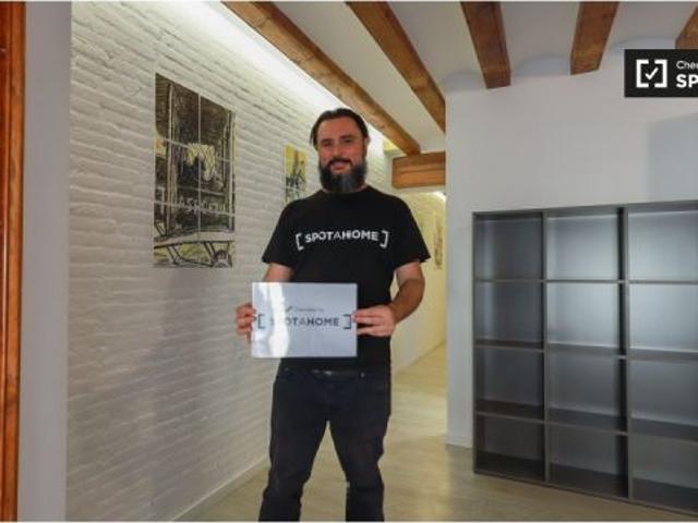 Apartamento de 5 habitaciones en alquiler en el Gótico, se admiten familias y parejas