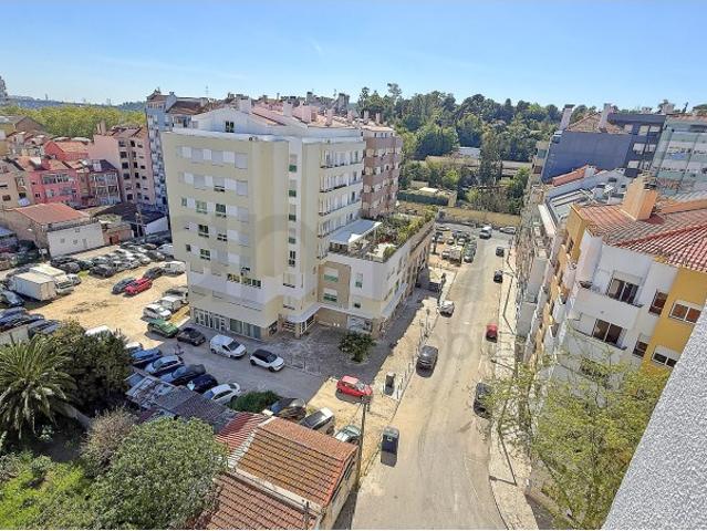 Apartamento de 7 assoalhadas nas Laranjeiras, com 310m2