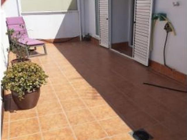Apartamento de 7 habitaciones en alquiler en Mestalla