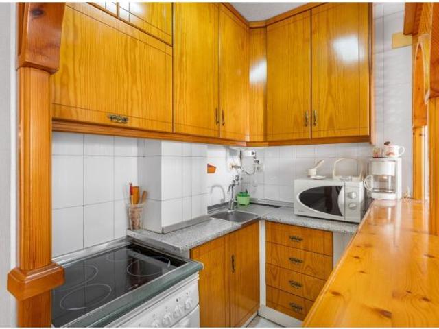 APARTAMENTO DE 1 DORMITORIO CON GARAJE, TRASTERO Y PISCINA COMUNITARIA A 400 METROS DE LA PLAYA DE L