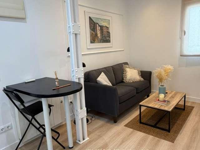 apartamento de 1 dormitorio en alquiler en Cuatro Caminos, Madrid