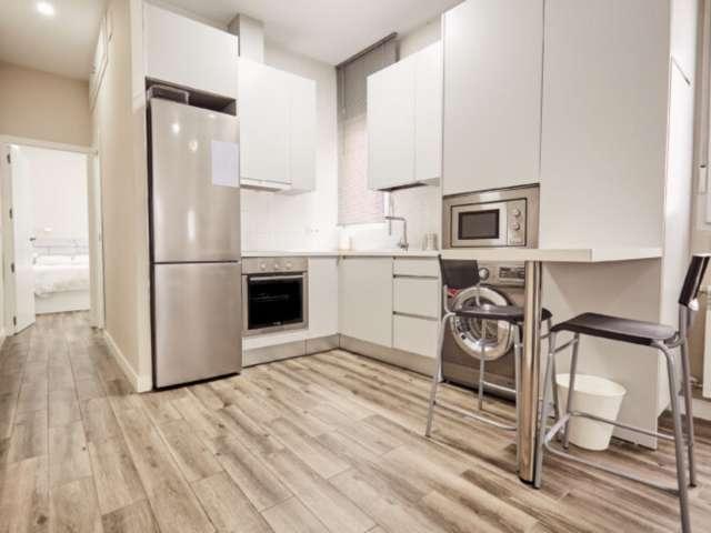 apartamento de 1 dormitorio en alquiler en Cuatro Caminos, Madrid