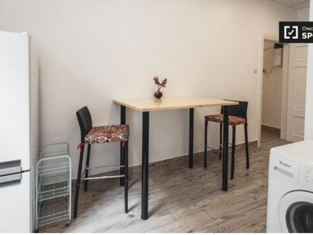 Apartamento de 1 dormitorio en alquiler en Avotu iela, Riga