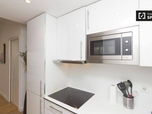 Apartamento de 1 dormitorio en alquiler en Guindalera