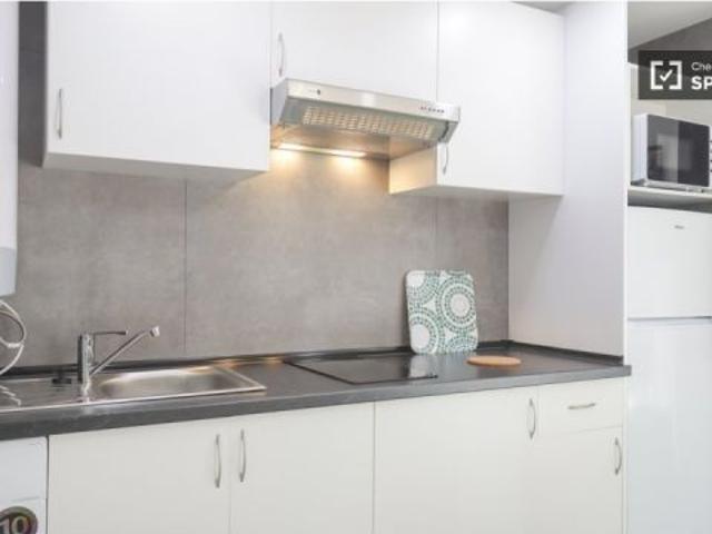 Apartamento de 1 dormitorio en alquiler en Embajadores