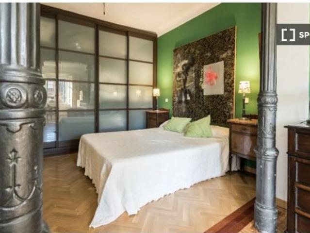 Apartamento de 1 dormitorio en alquiler en Embajadores
