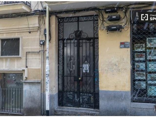 Apartamento de 1 dormitorio en alquiler en Embajadores