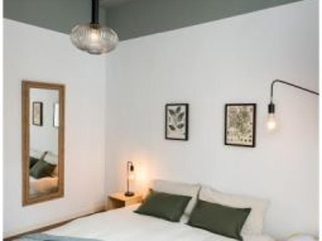 Apartamento de 1 dormitorio en alquiler en Embajadores