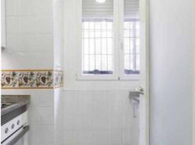 Apartamento de 1 dormitorio en alquiler en Embajadores