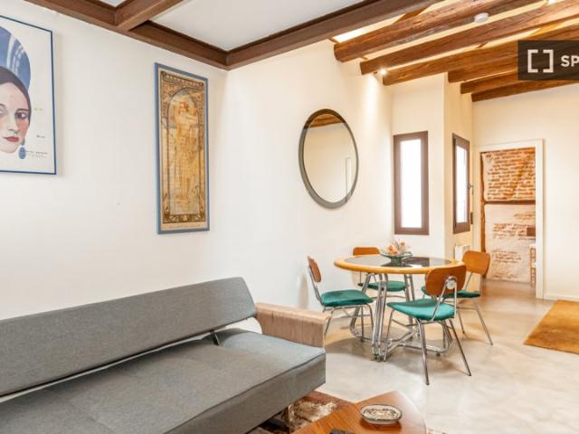 Apartamento de 1 dormitorio en alquiler en Embajadores, Madrid