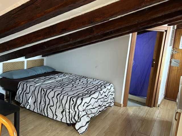 Apartamento de 1 dormitorio en alquiler en Embajadores, Madrid