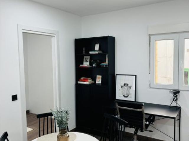 Piso de 1 dormitorio en alquiler en Palos de Moguer, Madrid