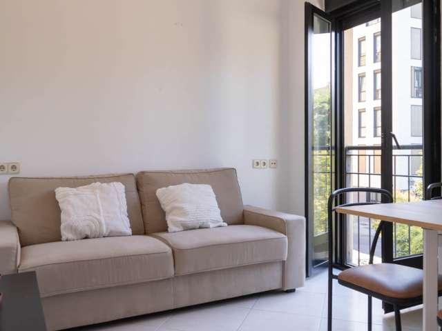 Apartamento de 1 dormitorio en alquiler en Embajadores, Madrid