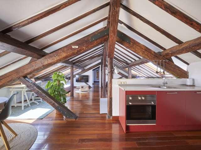 Apartamento de 1 dormitorio en alquiler en Embajadores, Madrid