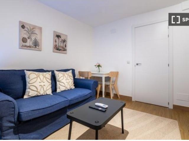 Apartamento de 1 dormitorio en alquiler en Embajadores, se admiten parejas