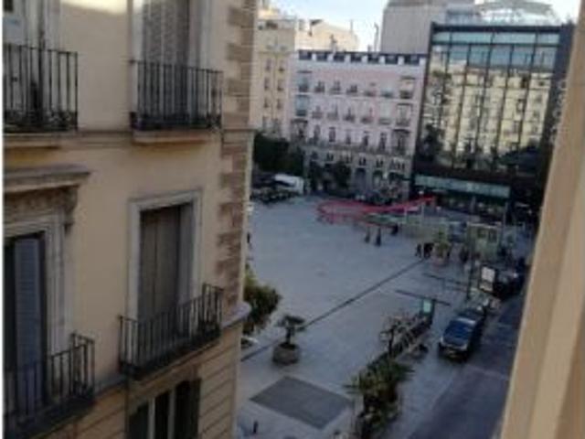 Apartamento de 1 dormitorio en alquiler en Justicia, Madrid
