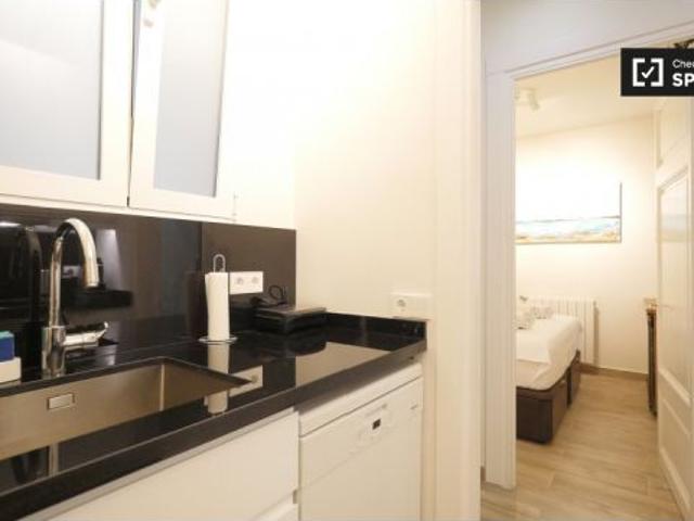 Apartamento de 1 dormitorio en alquiler en La Sagrada Familia, gastos incluidos