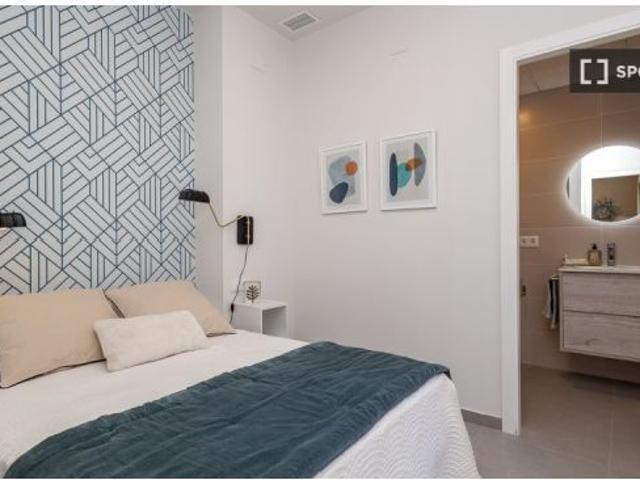 Apartamento de 1 dormitorio en alquiler en Nou Moles, se admiten profesionales