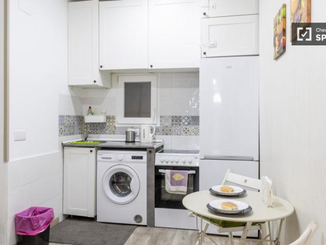 Apartamento de 1 dormitorio en alquiler en Numancia, Madrid